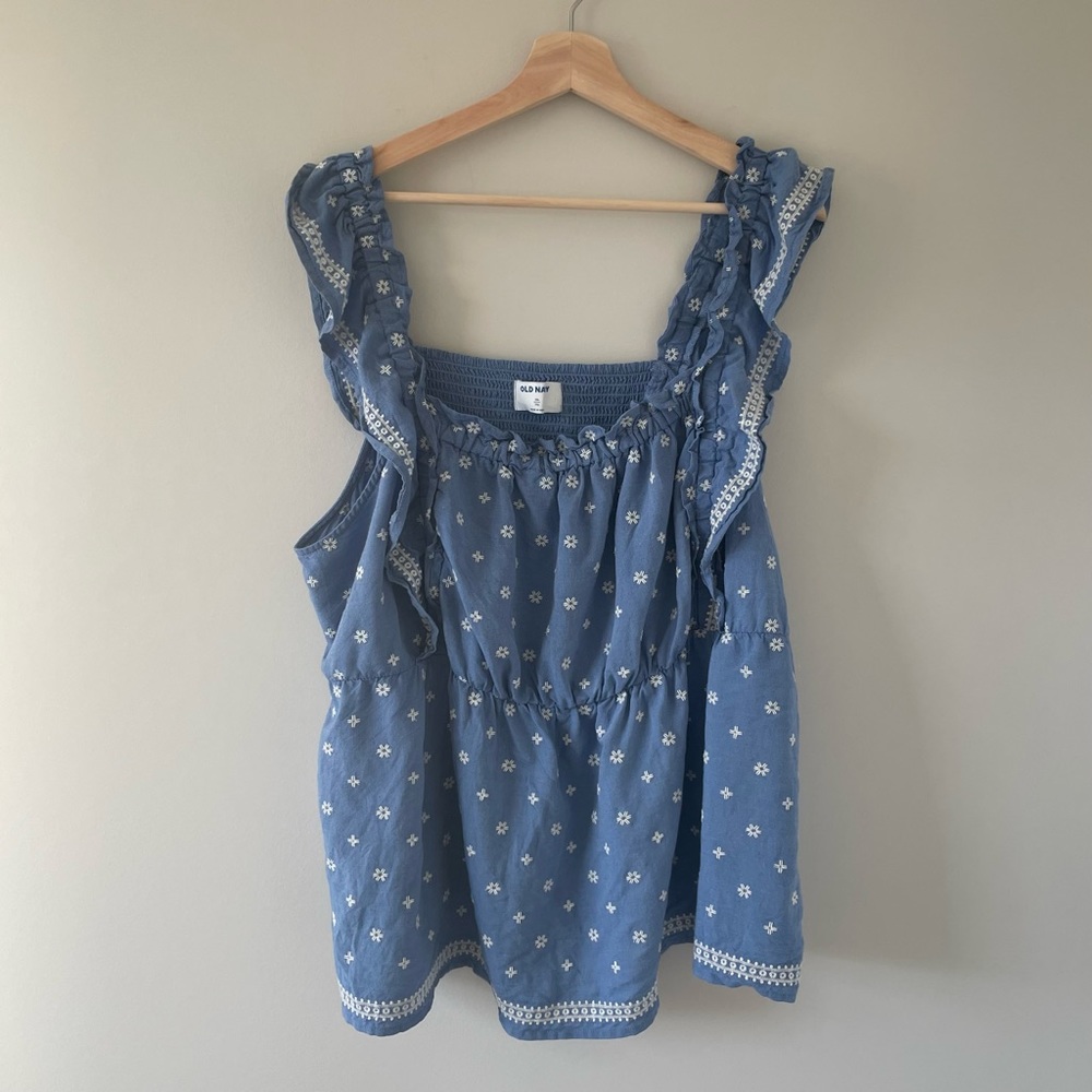 Old Navy Pattern Tank - Picture 1 of 3
